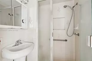 1611 NE 42nd Ct, Pompano Beach, FL 33064 - Photo 22