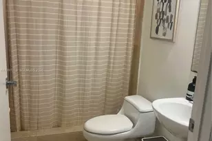 3330 NE 190th St, Aventura, FL 33180 - Photo 14