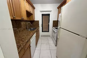 8704 NW 35th St, Coral Springs, FL 33065 - Photo 4