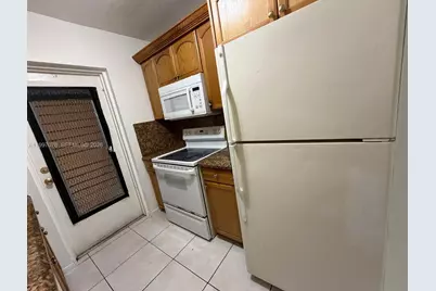 8704 NW 35th St #208, Coral Springs, FL 33065 - Photo 2