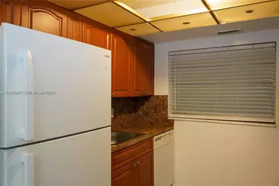 11855 NE 19th Dr #10, North Miami, FL 33181 - Photo 6
