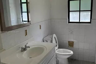 638 SW 15th Ave, Miami, FL 33135 - Photo 6