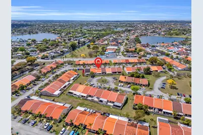 6323 SW 147th Place Cir, Miami, FL 33193 - Photo 4