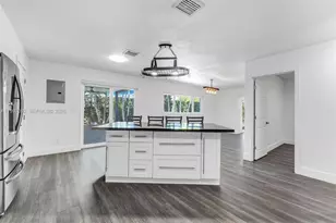 12001 SW 41st Dr, Miami, FL 33175 - Photo 8