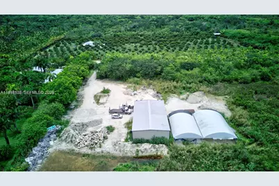 40350 SW 209th Ave, Homestead, FL 33034 - Photo 10