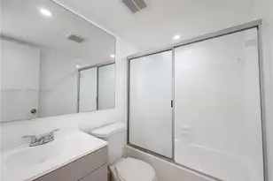 5790 W 26th Ave, Hialeah, FL 33016 - Photo 14