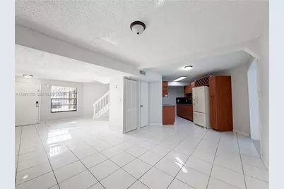 5790 W 26th Ave #202, Hialeah, FL 33016 - Photo 8