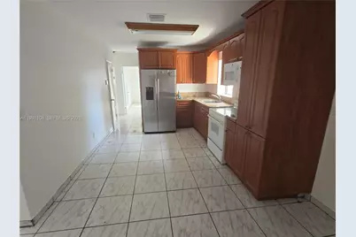 7840 SW 23rd St, Miami, FL 33155 - Photo 4