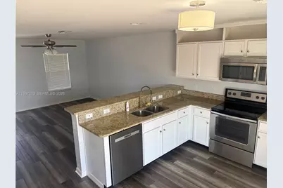 4413 SW 15th Pl, Cape Coral, FL 33914 - Photo 4