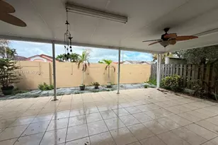 2385 W 69th St, Hialeah, FL 33016 - Photo 6