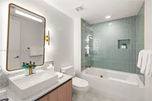 159 NE 6th St, Miami, FL 33132 - Photo 18