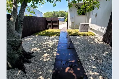 1720 NW 180th Ter #1, Miami Gardens, FL 33056 - Photo 2