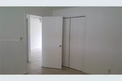 237 SW 5th St, Deerfield Beach, FL 33441 - Photo 8