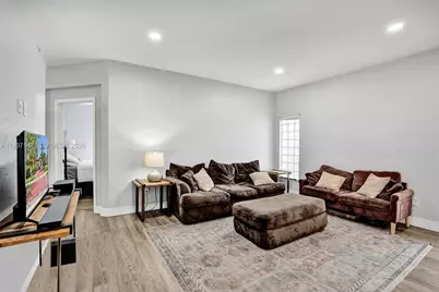 [Address not provided], Pembroke Pines, FL 33029 - Photo 12