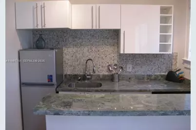 1611 Michigan Ave #13, Miami Beach, FL 33139 - Photo 14