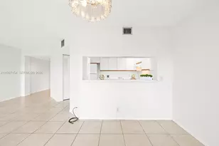 901 SW 128th Ave, Pembroke Pines, FL 33027 - Photo 4