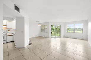 901 SW 128th Ave, Pembroke Pines, FL 33027 - Photo 1