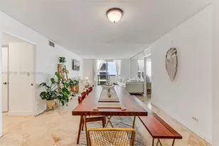 6039 Collins Ave, Miami Beach, FL 33140 - Photo 14
