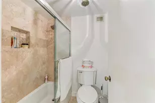 6039 Collins Ave, Miami Beach, FL 33140 - Photo 30