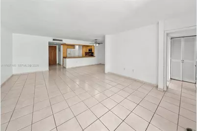 6450 Collins Ave #205, Miami Beach, FL 33141 - Photo 16