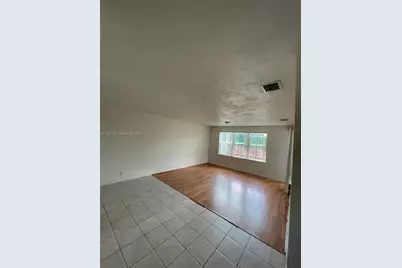 870 NE 212th Ter #3, Miami, FL 33179 - Photo 4