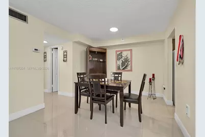 7620 Carlyle Ave #204, Miami Beach, FL 33141 - Photo 10