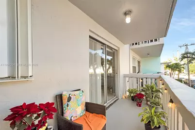 7620 Carlyle Ave #204, Miami Beach, FL 33141 - Photo 2