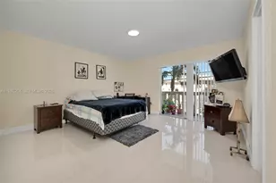 7620 Carlyle Ave, Miami Beach, FL 33141 - Photo 6
