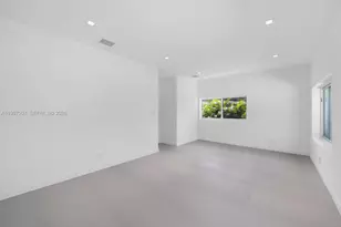 19721 NE 23 Ave, Miami, FL 33180 - Photo 32