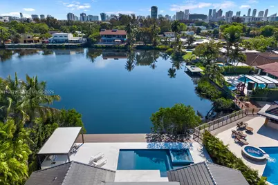 19721 NE 23 Ave, Miami, FL 33180 - Photo 40