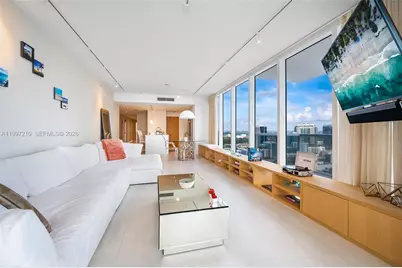 600 NE 27th St #3201, Miami, FL 33137 - Photo 4