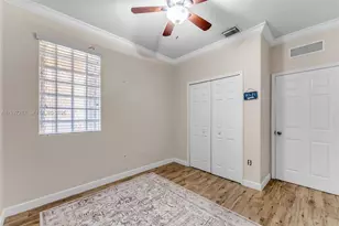 10012 NW 7th St, Miami, FL 33172 - Photo 20