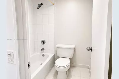 1755 W 60th St #D212, Hialeah, FL 33012 - Photo 18