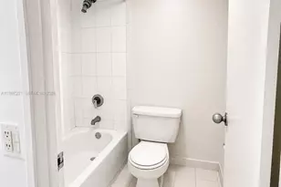 1755 W 60th St, Hialeah, FL 33012 - Photo 18