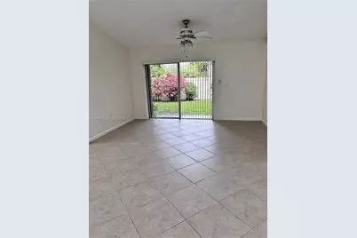 821 W Beckley Sq #821, Davie, FL 33325 - Photo 2