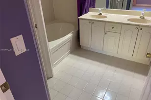 194 Maple Terrace, Davie, FL 33325 - Photo 22