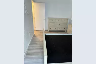 8401 Crespi Blvd #3, Miami Beach, FL 33141 - Photo 12