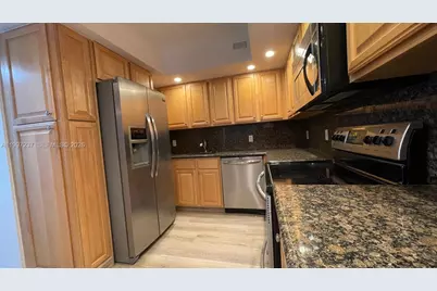 5600 Collins Ave #16N, Miami Beach, FL 33140 - Photo 18