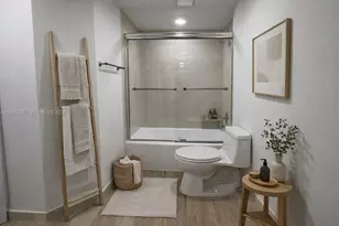 5600 Collins Ave, Miami Beach, FL 33140 - Photo 14