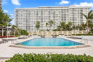 5600 Collins Ave, Miami Beach, FL 33140 - Photo 36