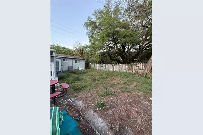 502 NE 163rd St, Miami, FL 33162 - Photo 8