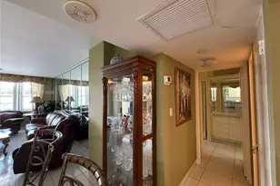 100 Lincoln Rd, Miami Beach, FL 33139 - Photo 6