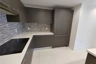 7661 NW 107th Ave, Doral, FL 33178 - Photo 14