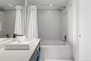 45 SW 9th St, Miami, FL 33130 - Photo 10