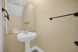 4930 S University Dr, Davie, FL 33328 - Photo 24