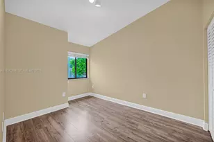 4930 S University Dr, Davie, FL 33328 - Photo 8