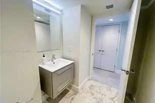 7832 Collins Ave, Miami Beach, FL 33141 - Photo 10