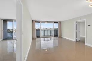 7601 E Treasure Dr, North Bay Village, FL 33141 - Photo 28