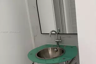 18840 NW 57th Ave, Hialeah, FL 33015 - Photo 6