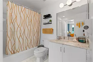 1200 Brickell Bay Dr, Miami, FL 33131 - Photo 32